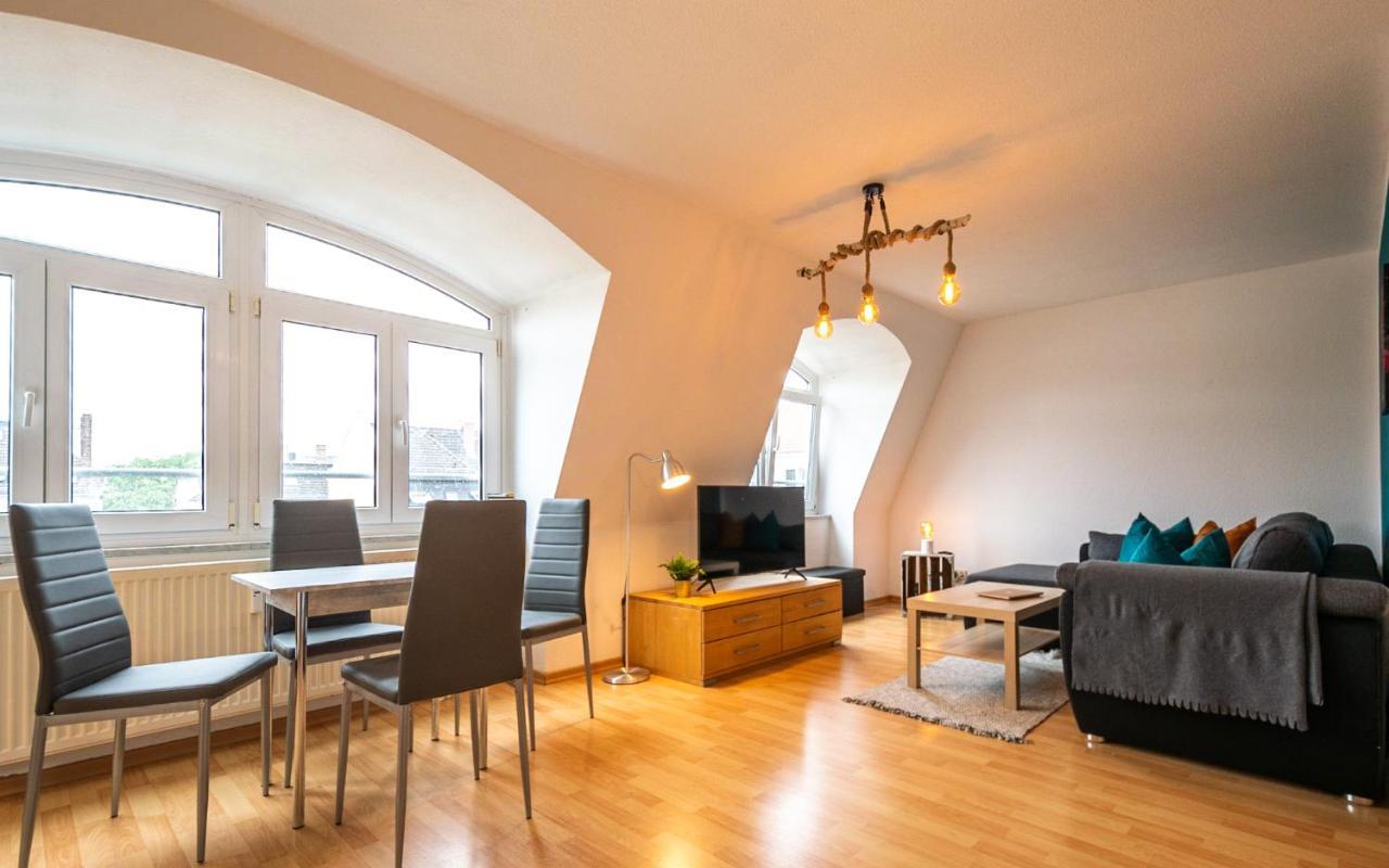Ferienwohnung Loft 65 qm Netflix WLAN Boxspringbett bis 4 Pers Leipzig Exterior foto
