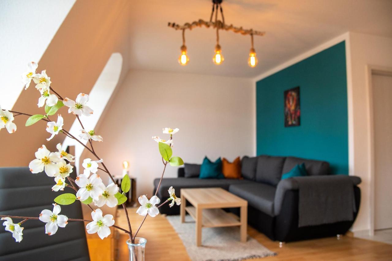Ferienwohnung Loft 65 qm Netflix WLAN Boxspringbett bis 4 Pers Leipzig Exterior foto